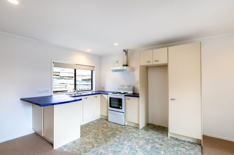 Photo of property in 20 Portsea Place, Chatswood, Auckland, 0626