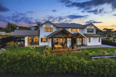 Photo of property in 13 Henry Blyth Lane, Greenhithe, Auckland, 0632