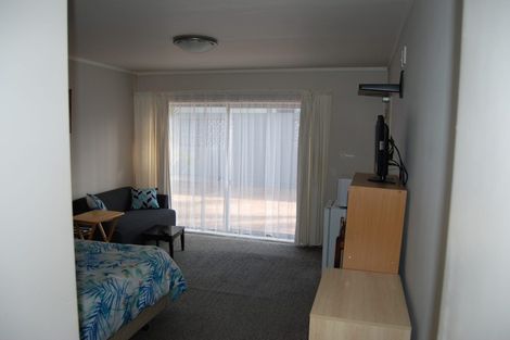 Photo of property in 8/416 Hibiscus Coast Highway, Orewa, 0931