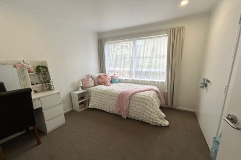 Photo of property in 33a Springs Road, Parakai, 0830