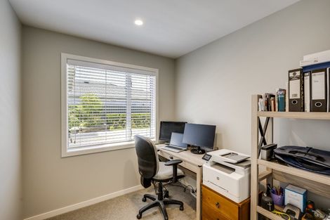 Photo of property in 6 Pelorus Avenue, Poraiti, Napier, 4112