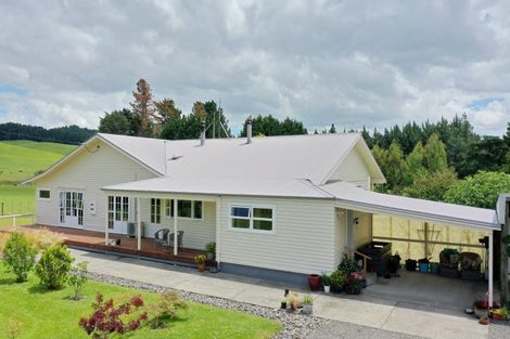 Photo of property in 709 Weber Road, Waitahora, Dannevirke, 4971