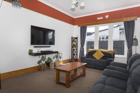 Photo of property in 11 Albert Street, Dannevirke, 4930