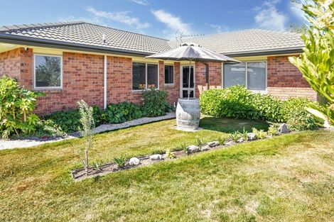 Photo of property in 5 Willowside Place, Amberley, 7410