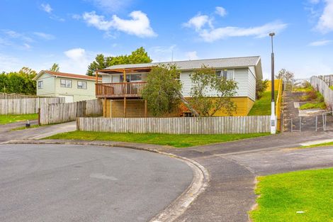 Photo of property in 20 Reinga Place, Massey, Auckland, 0614