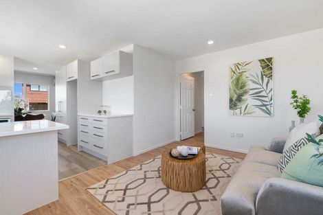 Photo of property in 2/57 Centorian Drive, Windsor Park, Auckland, 0632