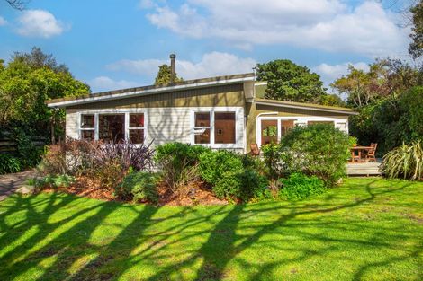 Photo of property in 20 Kohekohe Road, Waikanae, 5036