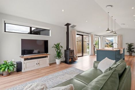 Photo of property in 26 Perendale Road, Jacks Point, 9371