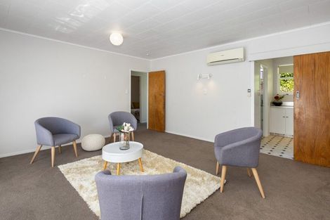 Photo of property in 10 Kahikatea Grove, Paparangi, Wellington, 6037