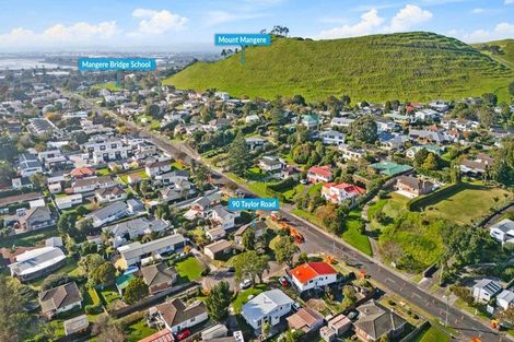 Photo of property in 90 Taylor Road, Mangere Bridge, Auckland, 2022