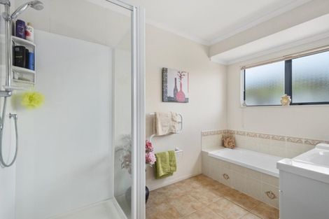 Photo of property in 20 Carribean Place, Papamoa Beach, Papamoa, 3118