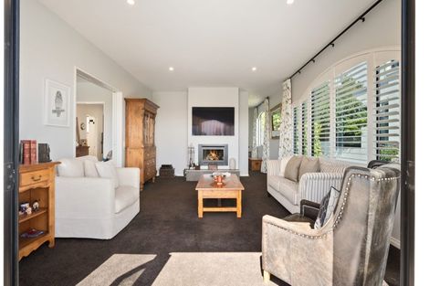 Photo of property in 39 Overdale Drive, Cashmere, Christchurch, 8022