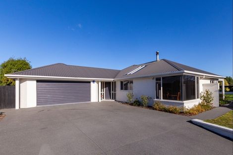 Photo of property in 2 Forest Drive, Parklands, Christchurch, 8083
