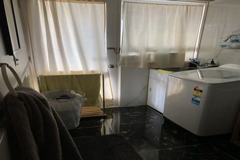 Photo of property in 20 Grenada Avenue, Forrest Hill, Auckland, 0620