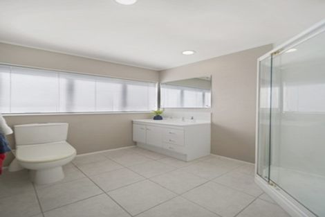 Photo of property in 1/28 Rochester Crescent, Somerville, Auckland, 2014