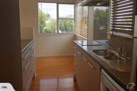 Photo of property in 45 Divich Avenue, Te Atatu South, Auckland, 0610