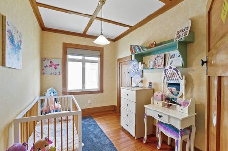 Photo of property in 14 Mclean Street, Strandon, New Plymouth, 4312