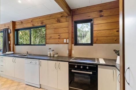 Photo of property in 37a Oteha Valley Road, Northcross, Auckland, 0632