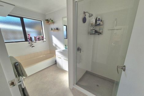 Photo of property in 2 Freyberg Street, Waterloo, Lower Hutt, 5011