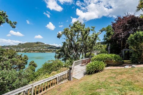 Photo of property in 40 Seaview Road, Paremata, Porirua, 5024