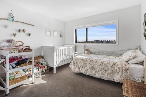 Photo of property in 11a Polestar Lane, Whitby, Porirua, 5024