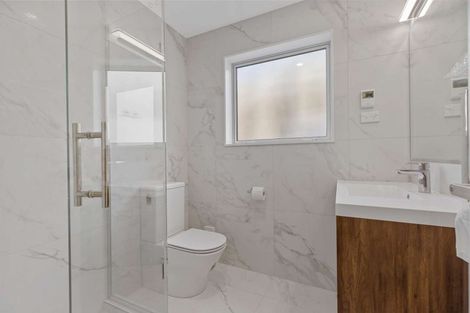 Photo of property in 16b Gilfillan Street, Blockhouse Bay, Auckland, 0600