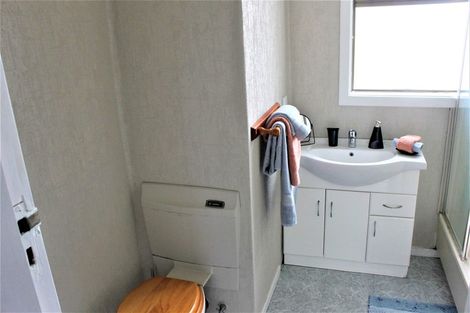 Photo of property in 2 Robertson Street, Richmond, Invercargill, 9810