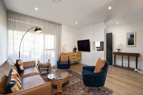 Photo of property in 163 Waikawa Road, Picton, 7220