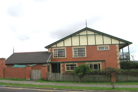 Photo of property in 16 Lucienne Drive, Ranui, Auckland, 0612