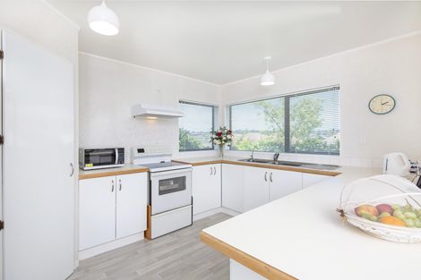 Photo of property in 2/32 Simmental Crescent, Somerville, Auckland, 2014