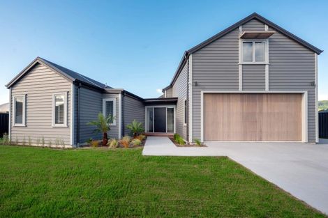 Photo of property in 42 Okaia Drive, Kinloch, Taupo, 3377