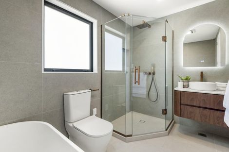 Photo of property in 16b Egremont Street, Belmont, Auckland, 0622