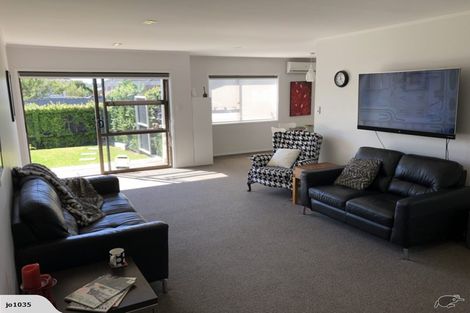 Photo of property in 1/377 Blockhouse Road, Blockhouse Bay, Auckland, 0600