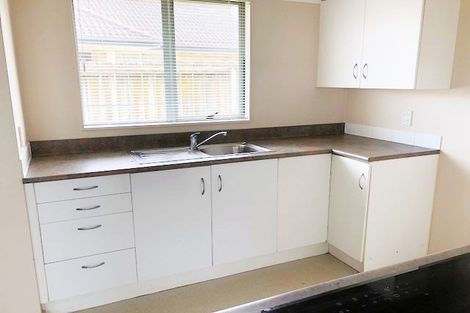 Photo of property in 174 Bruce Mclaren Road, Henderson, Auckland, 0612