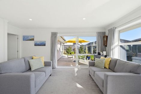 Photo of property in 35 Larissa Road, Halswell, Christchurch, 8025