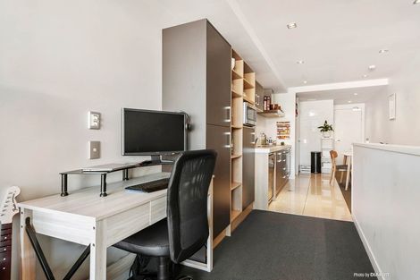 Photo of property in Monument Apartments, 2e/245 Wakefield Street, Te Aro, Wellington, 6011