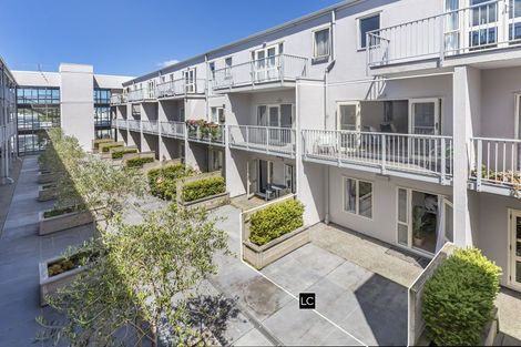 Photo of property in Luxford Villas, 114/72 Herald Street, Berhampore, Wellington, 6023