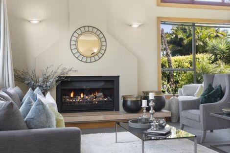 Photo of property in 338 Old North Road, Kumeu, 0892