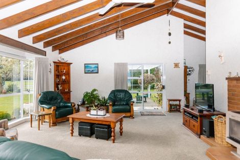 Photo of property in 241 Adelaide Road, Dannevirke, 4930