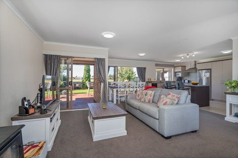Photo of property in 48 Carina Way, Whitianga, 3510