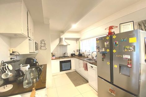 Photo of property in 2/24 Newington Road, Henderson, Auckland, 0612