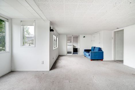 Photo of property in 141 Centreway Road, Orewa, 0931