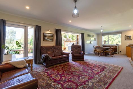 Photo of property in 365 Bluff Rangitumau Road, Rangitumau, Masterton, 5871