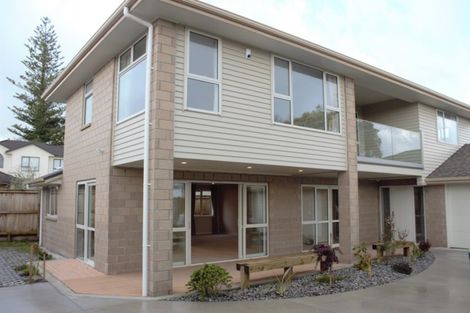 Photo of property in 74 Te Atatu Road, Te Atatu South, Auckland, 0610