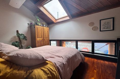 Photo of property in Courtenay Mews Apartments, 3/14 Alpha Street, Te Aro, Wellington, 6011