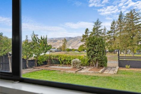 Photo of property in 19 Linrosa Place, Cromwell, 9310