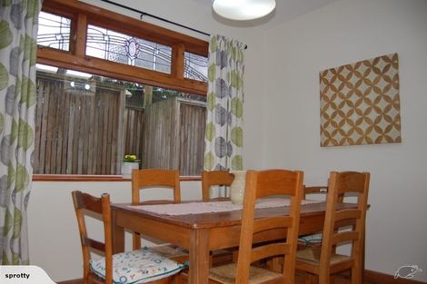 Photo of property in 30 Shakespeare Road, Bluff Hill, Napier, 4110