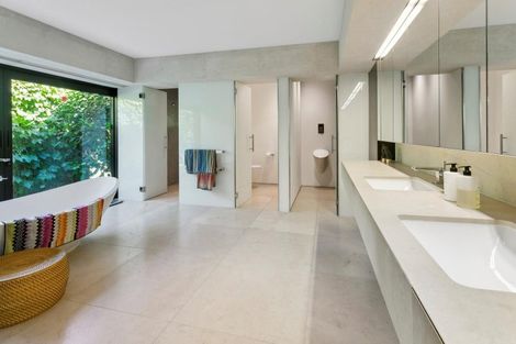 Photo of property in 23-27 Lake View Road, Takapuna, Auckland, 0622