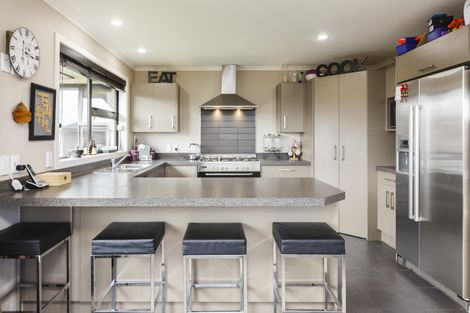 Photo of property in 7 Medallion Court, Kelvin Grove, Palmerston North, 4414