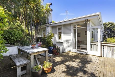 Photo of property in 105 Volga Street, Island Bay, Wellington, 6023